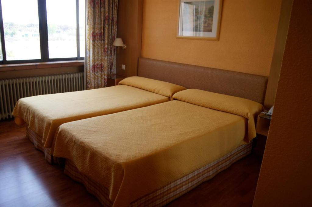 Hotel Restaurante San Roque Medina del Campo Værelse billede