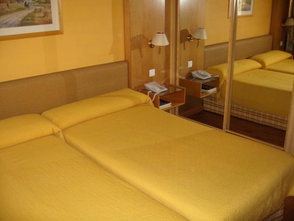 Hotel Restaurante San Roque Medina del Campo Værelse billede