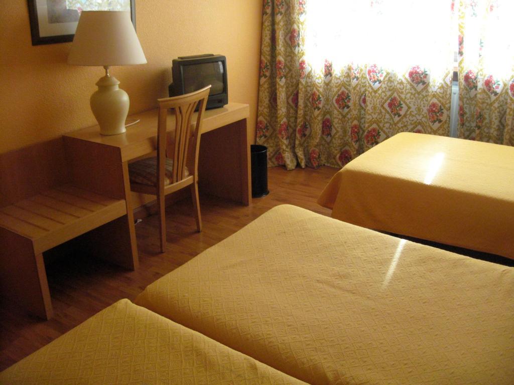 Hotel Restaurante San Roque Medina del Campo Værelse billede